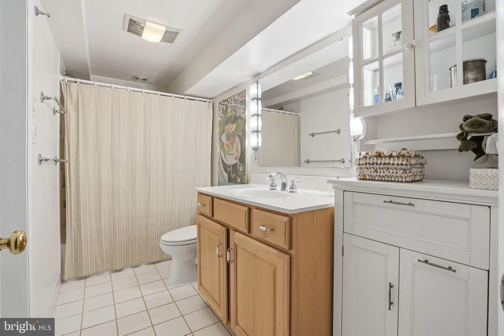 Additional image 25 of 5803 Cleves Lane, Bethesda, MD 20816