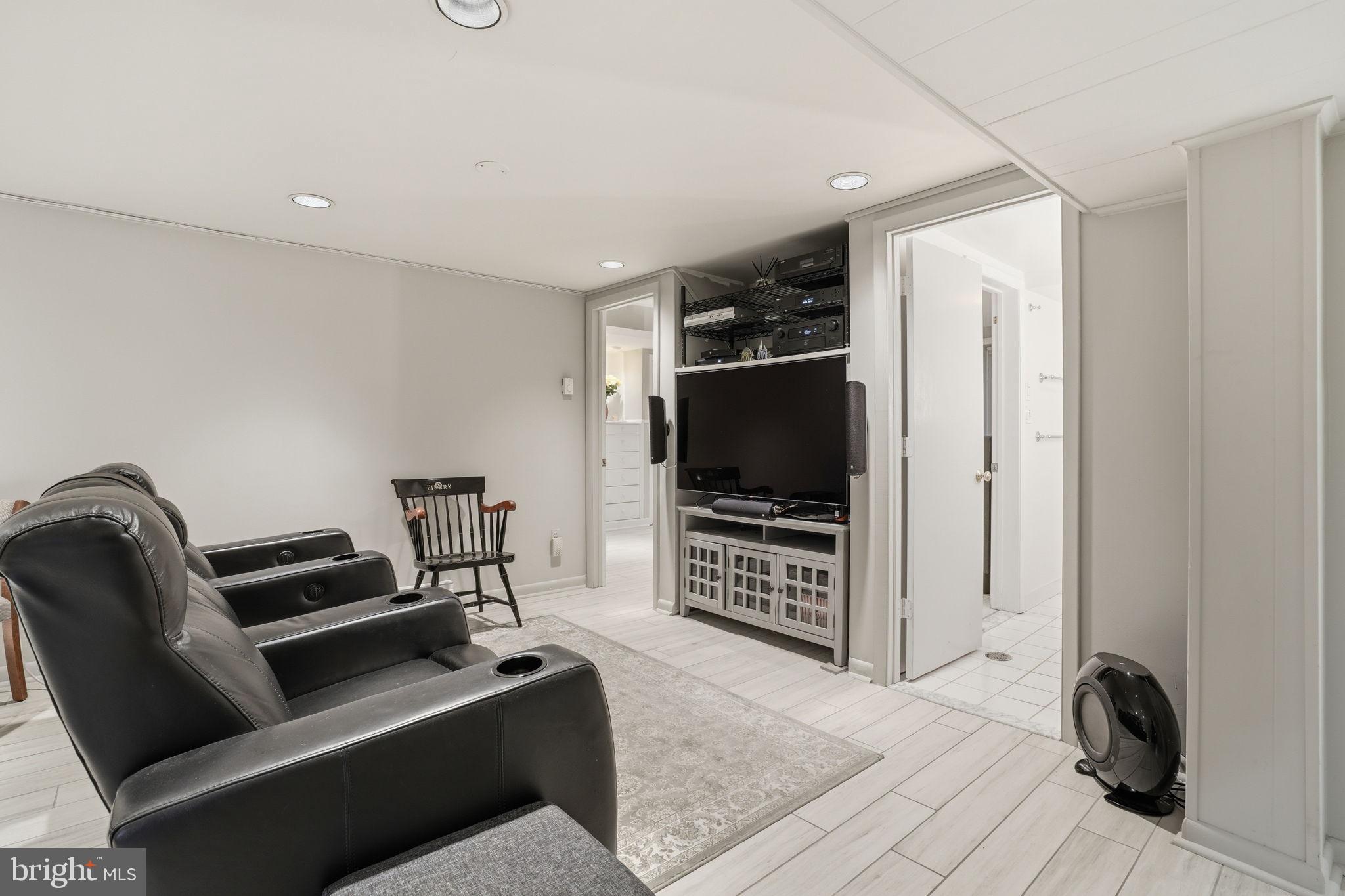 GLEN MAR PARK - Residential