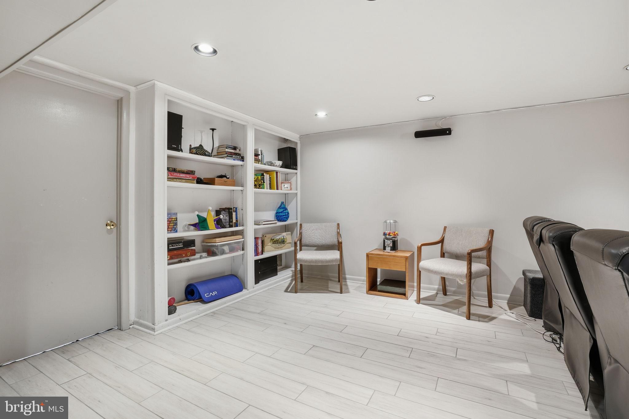GLEN MAR PARK - Residential