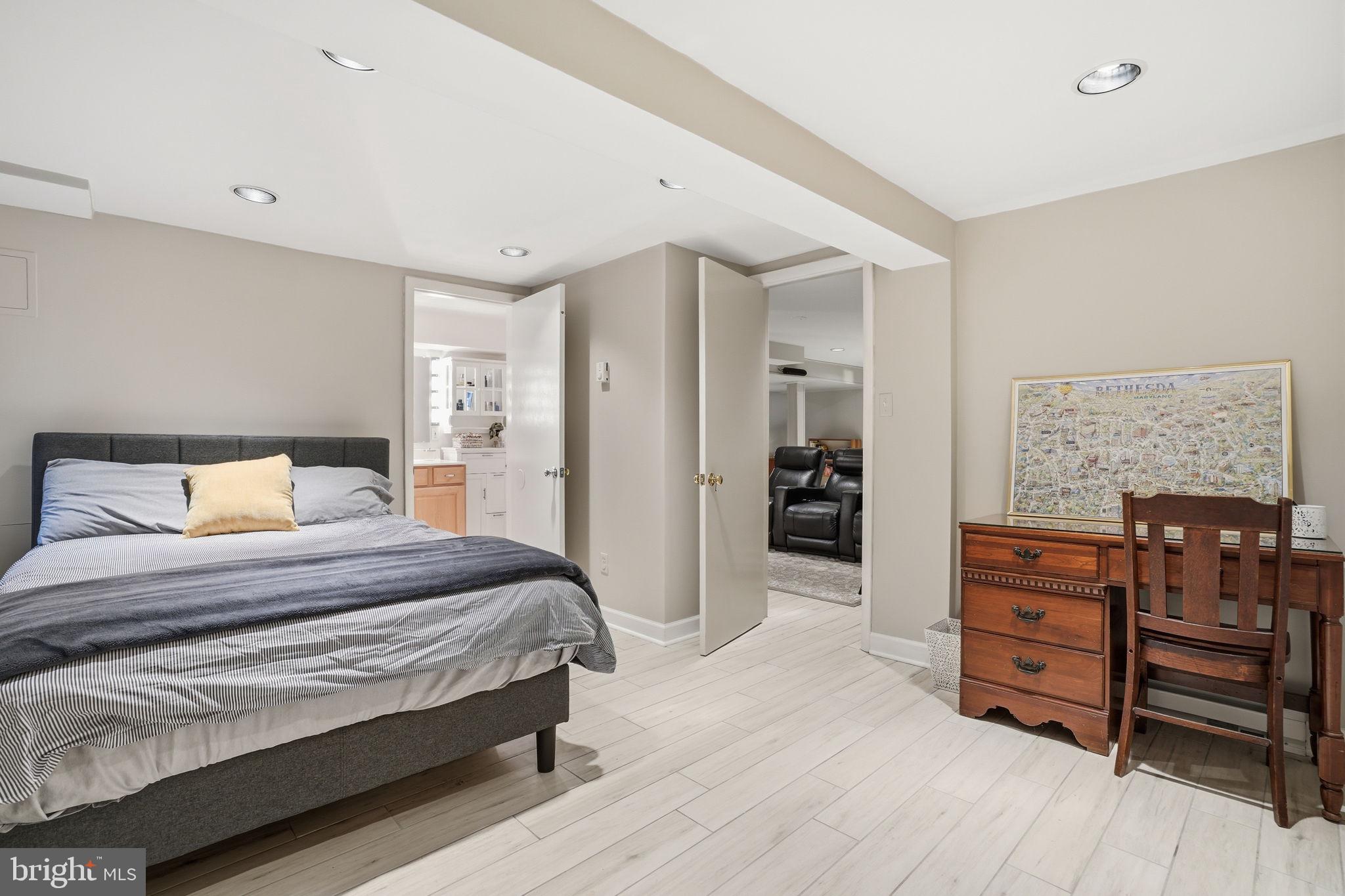 GLEN MAR PARK - Residential