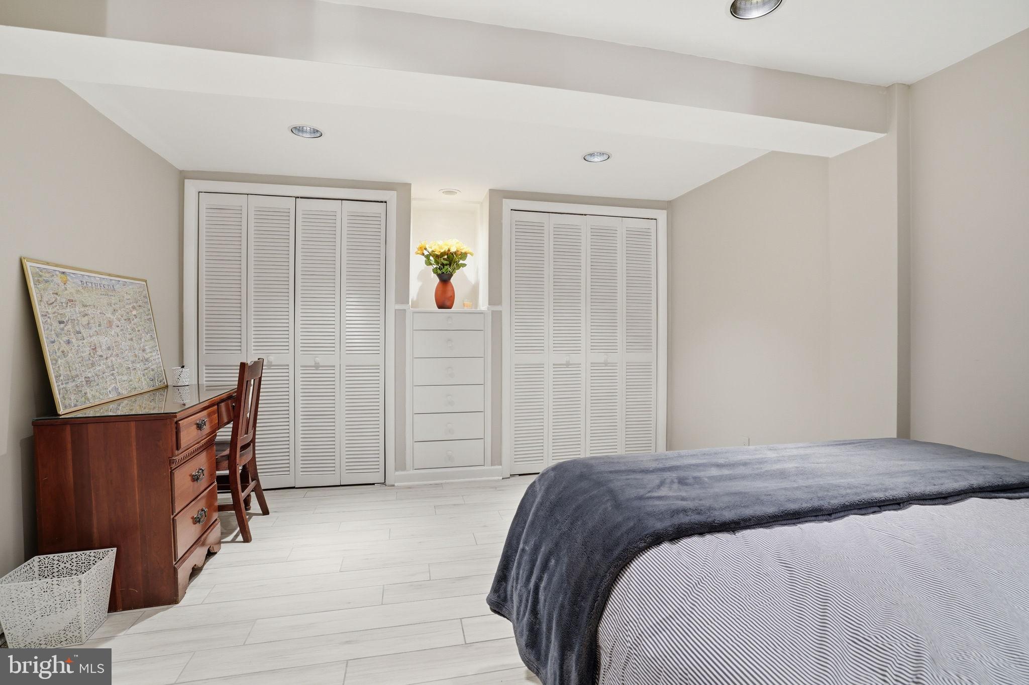 GLEN MAR PARK - Residential