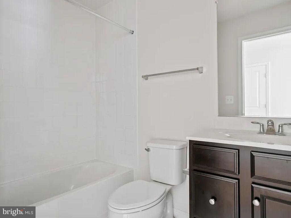 LANDING AT CENTRAL PARK - Residential Lease