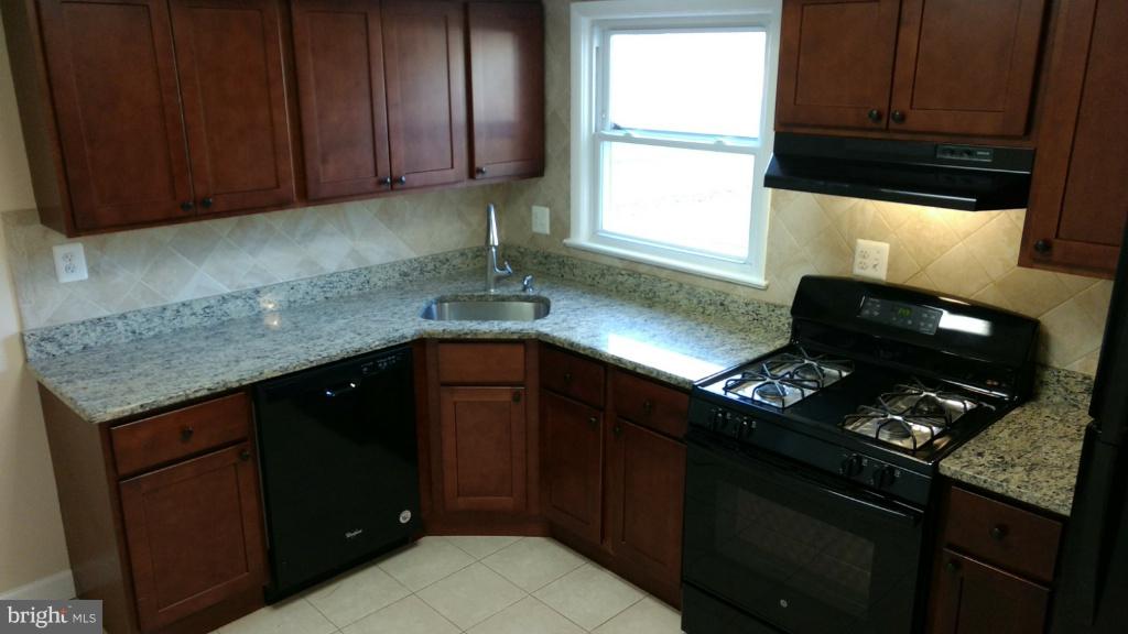 WHEATON WOODS - Residential Lease