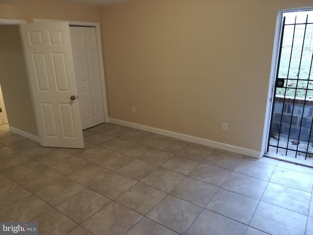 WHEATON WOODS - Residential Lease