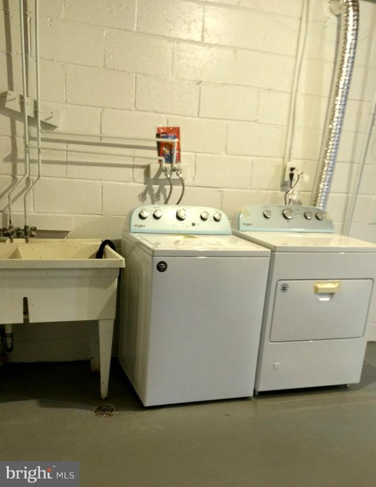 WHEATON WOODS - Residential Lease