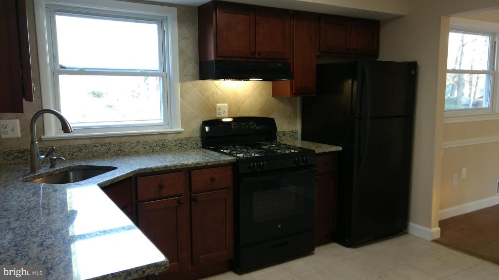 WHEATON WOODS - Residential Lease