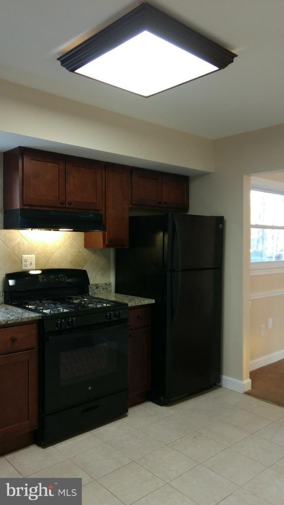 WHEATON WOODS - Residential Lease