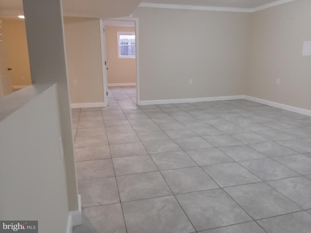 WHEATON WOODS - Residential Lease