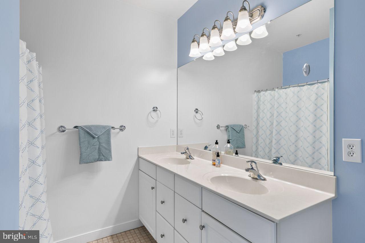 CEDAR BAY - Residential