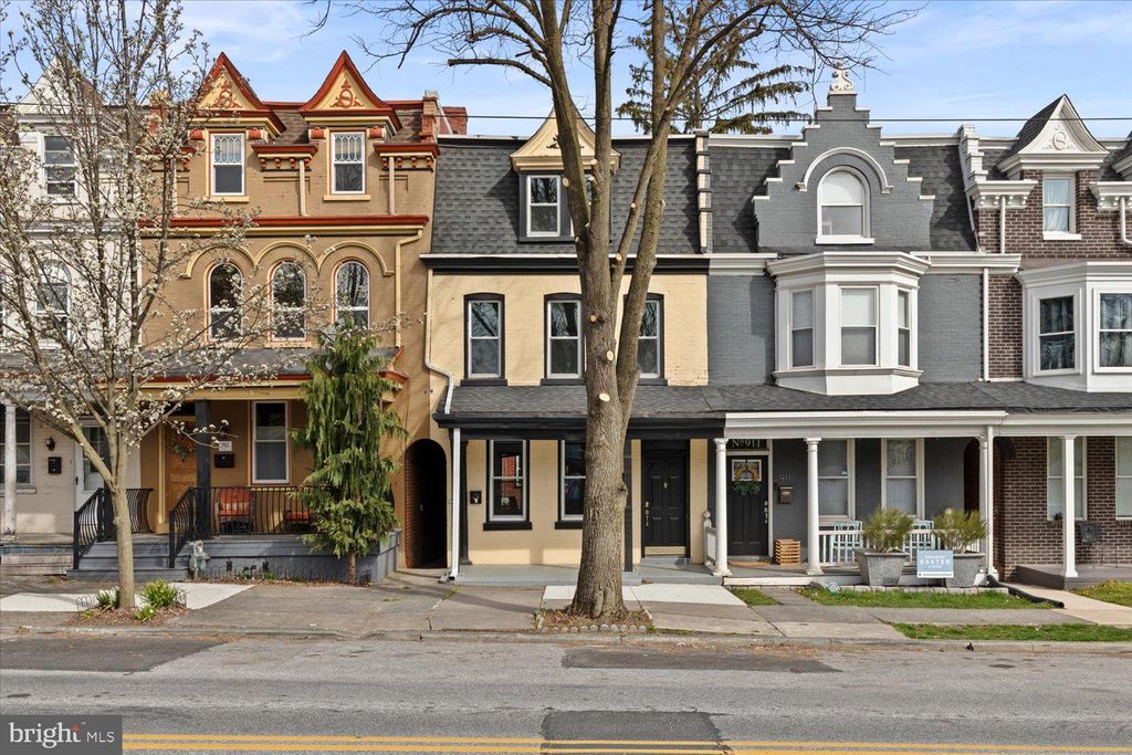 Photo of 909 E Orange Street, Lancaster, PA 17601 (MLS # PALA2048388)