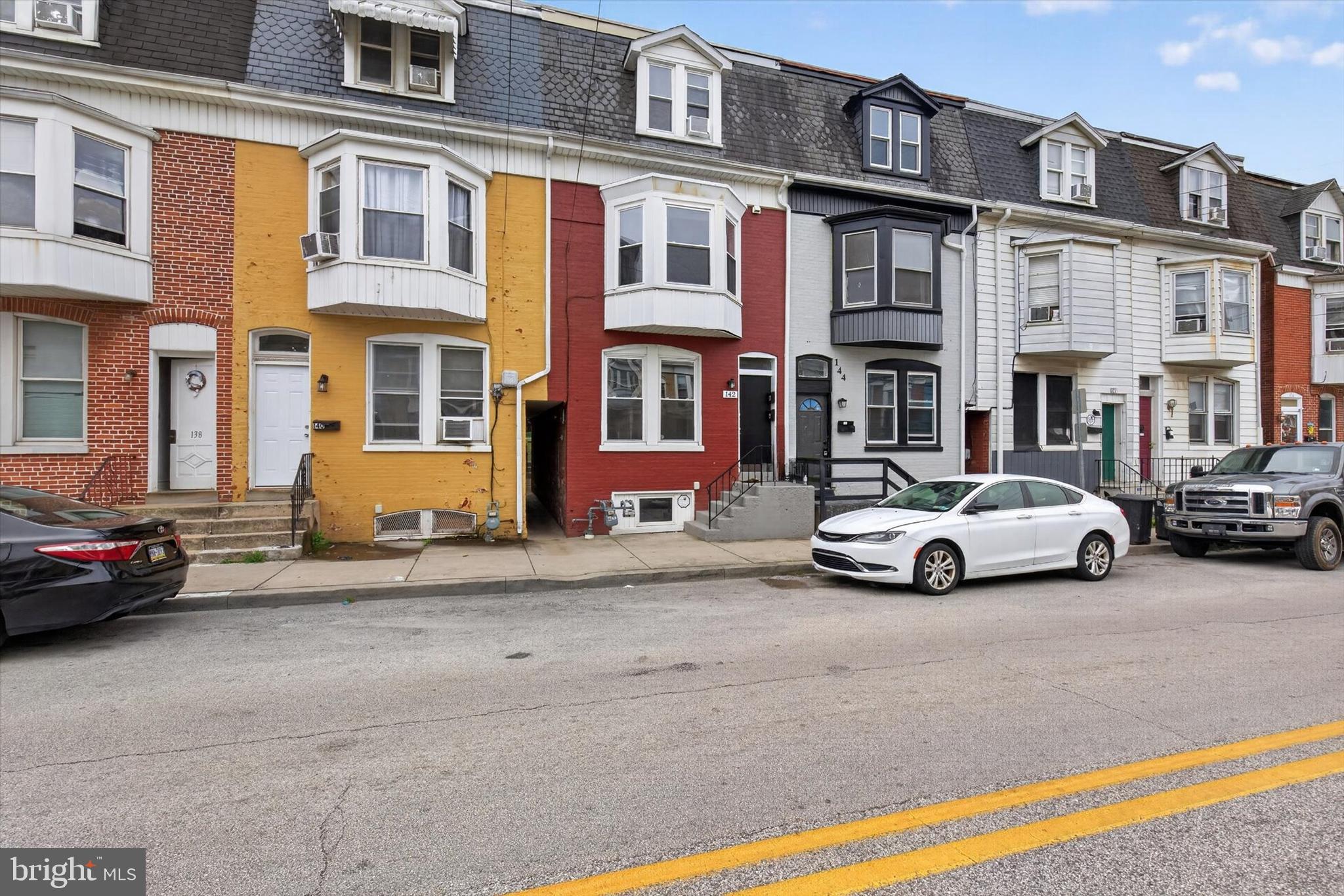 142 W JACKSON STREET