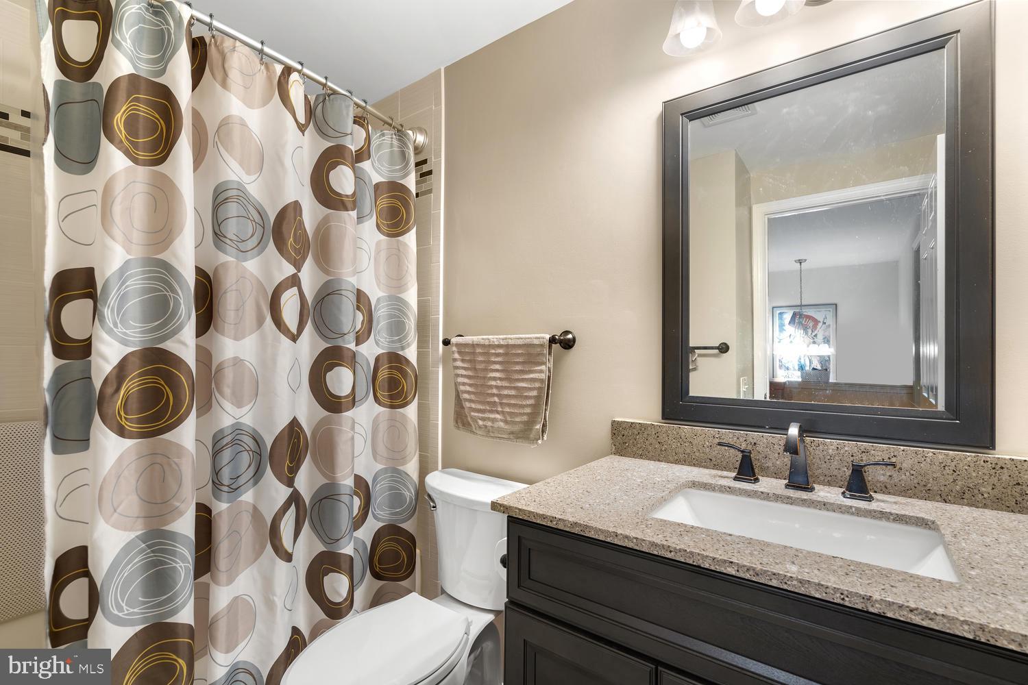 DUMONT OAKS - Residential