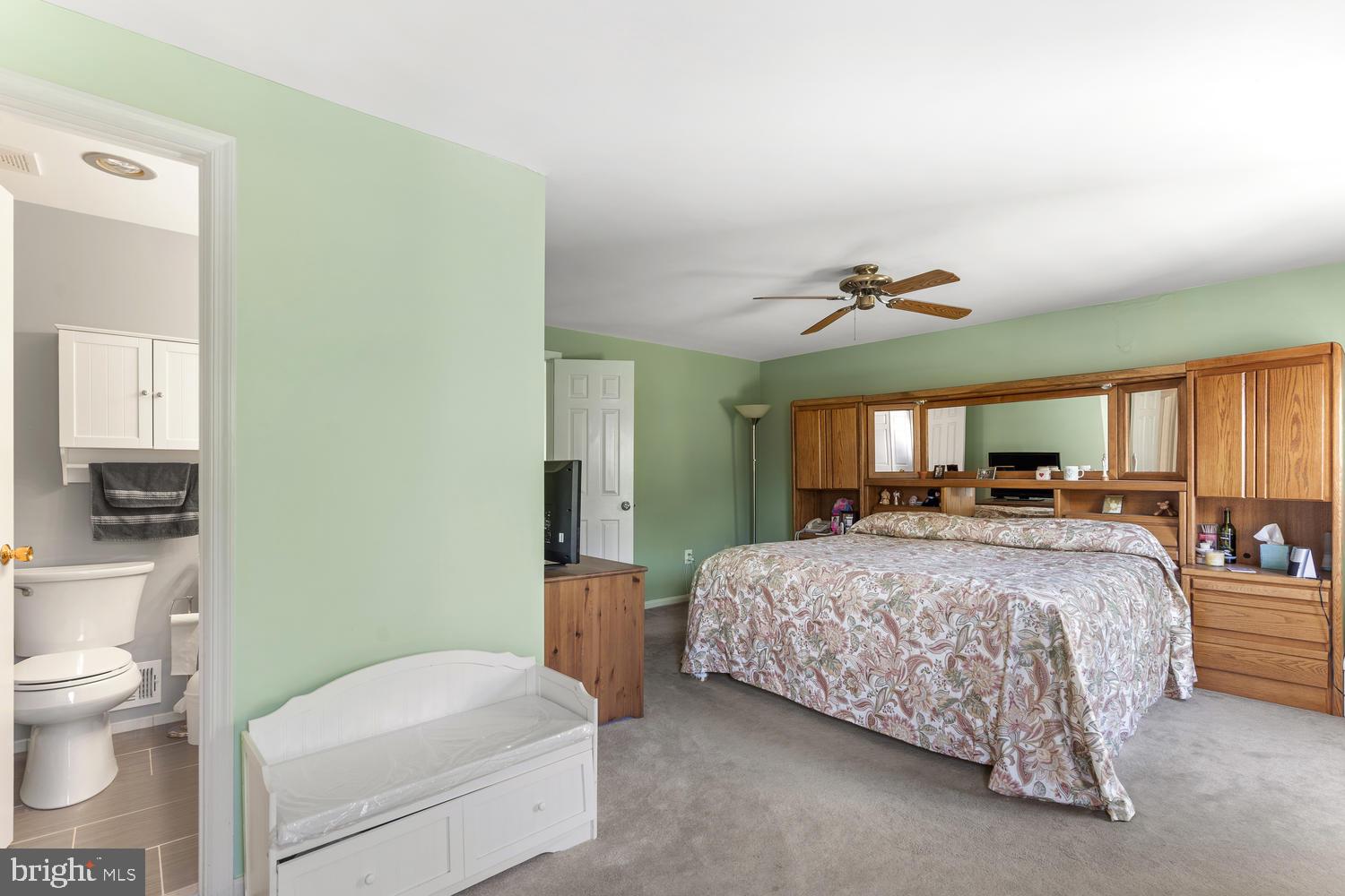 DUMONT OAKS - Residential