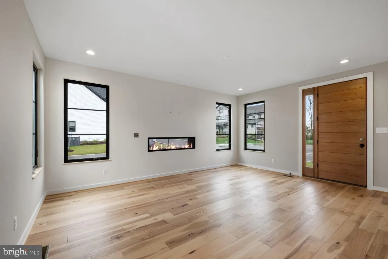 McLean, Virginia 22101, United States, ,Land,Active,93345