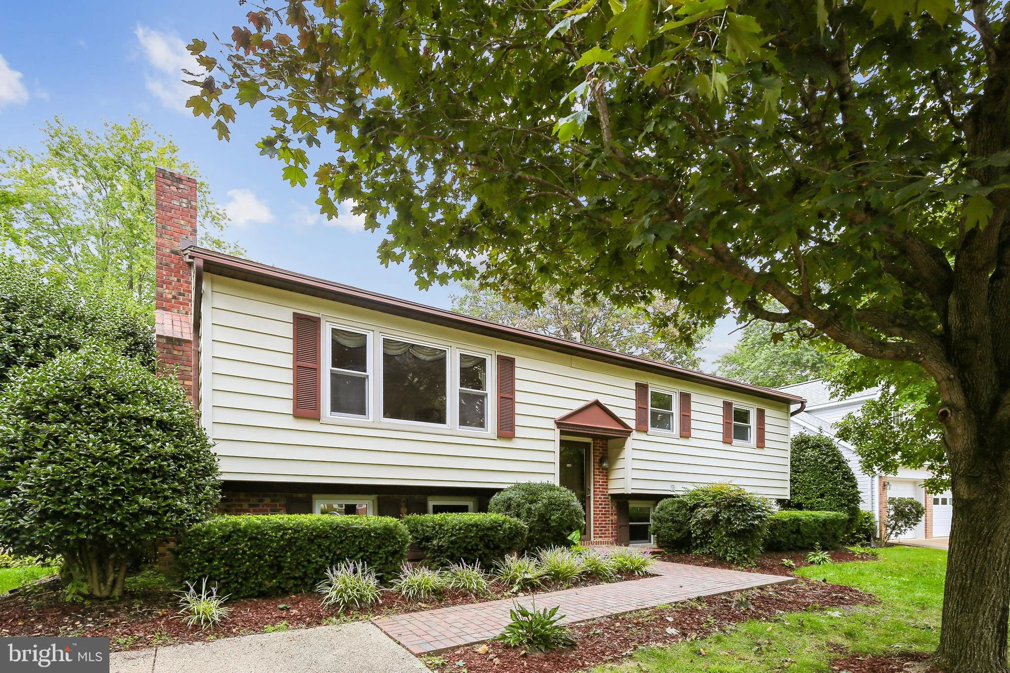 5440 Broadmoor Street, Alexandria, VA 22315
