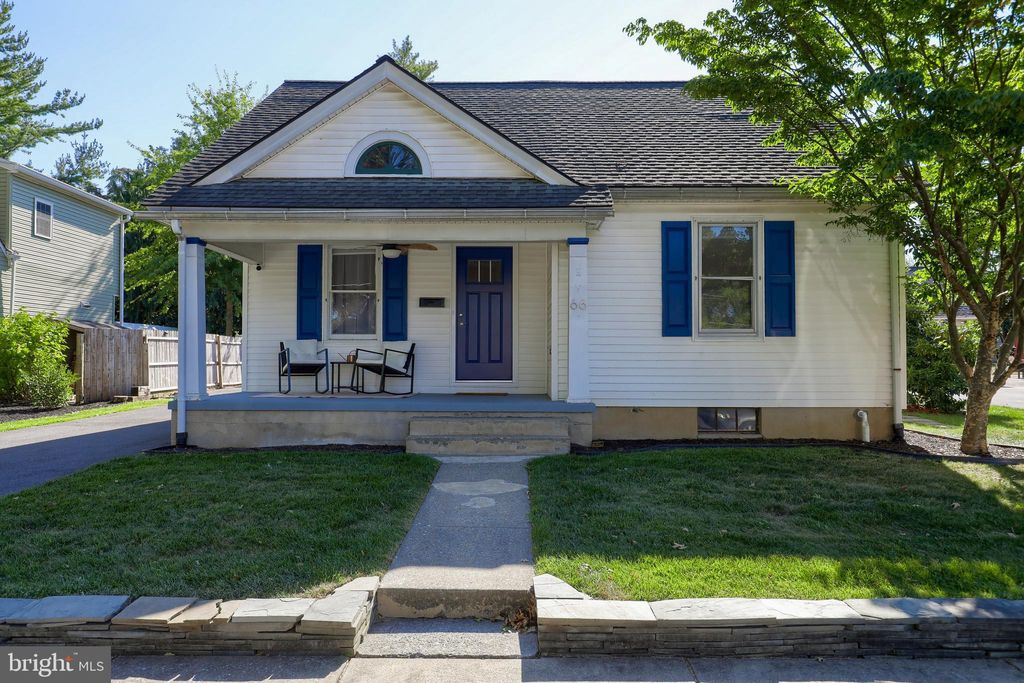 Photo of 66 S LINDEN ST, MANHEIM, PA 17545 (MLS # PALA2039476)