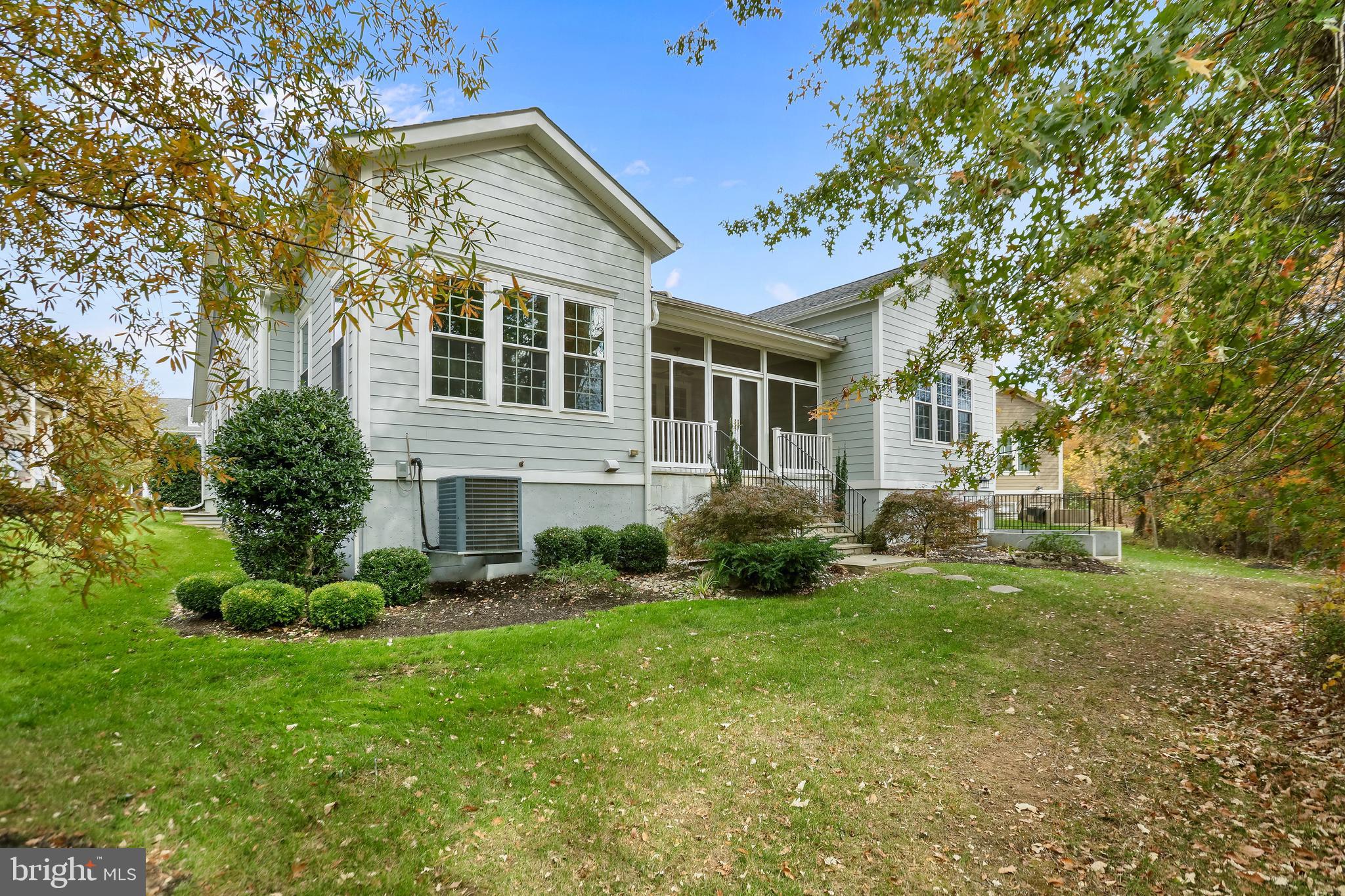 GREENS SOUTH AT WILLOWSF - Residential