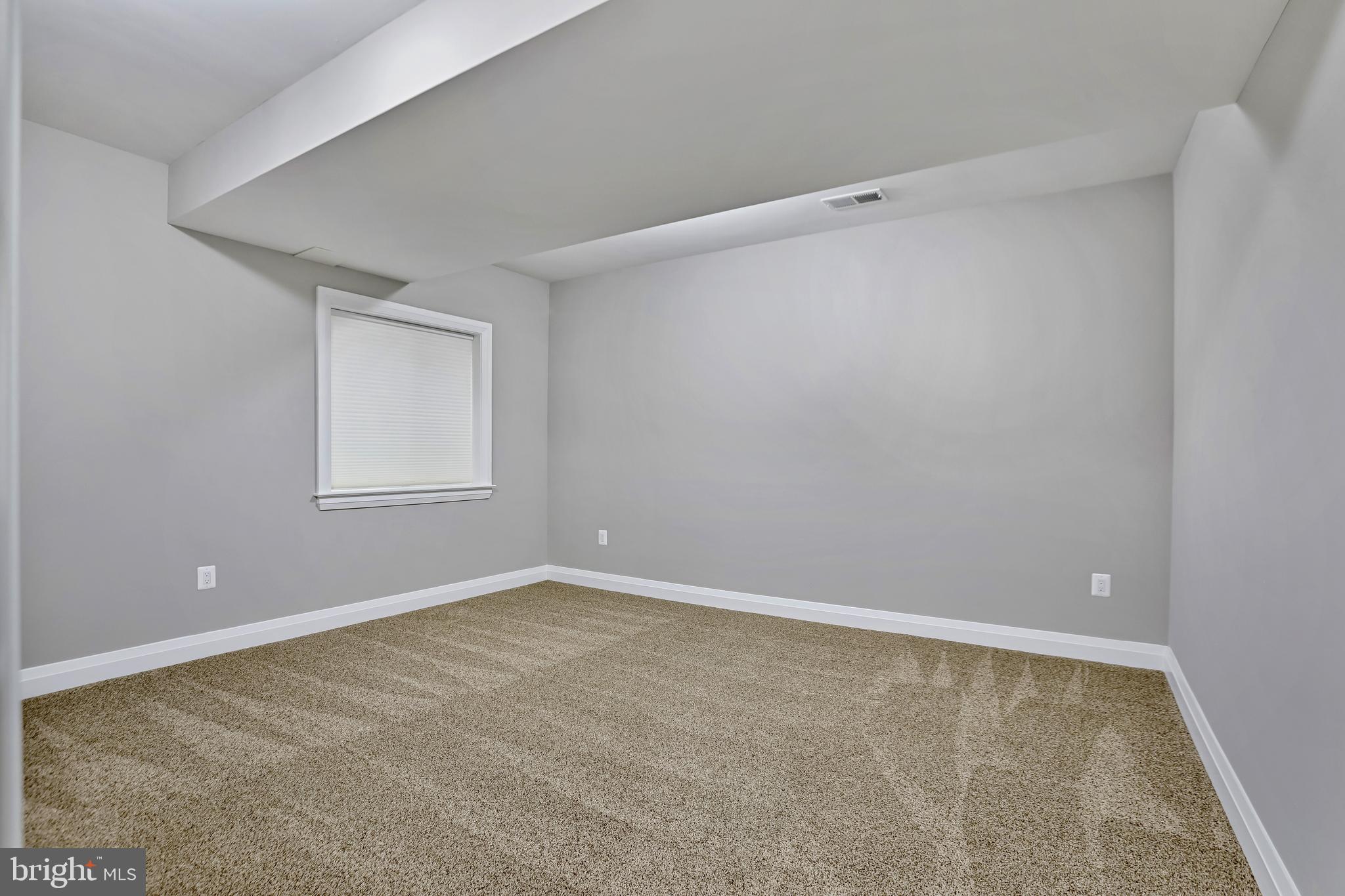 GREENS SOUTH AT WILLOWSF - Residential