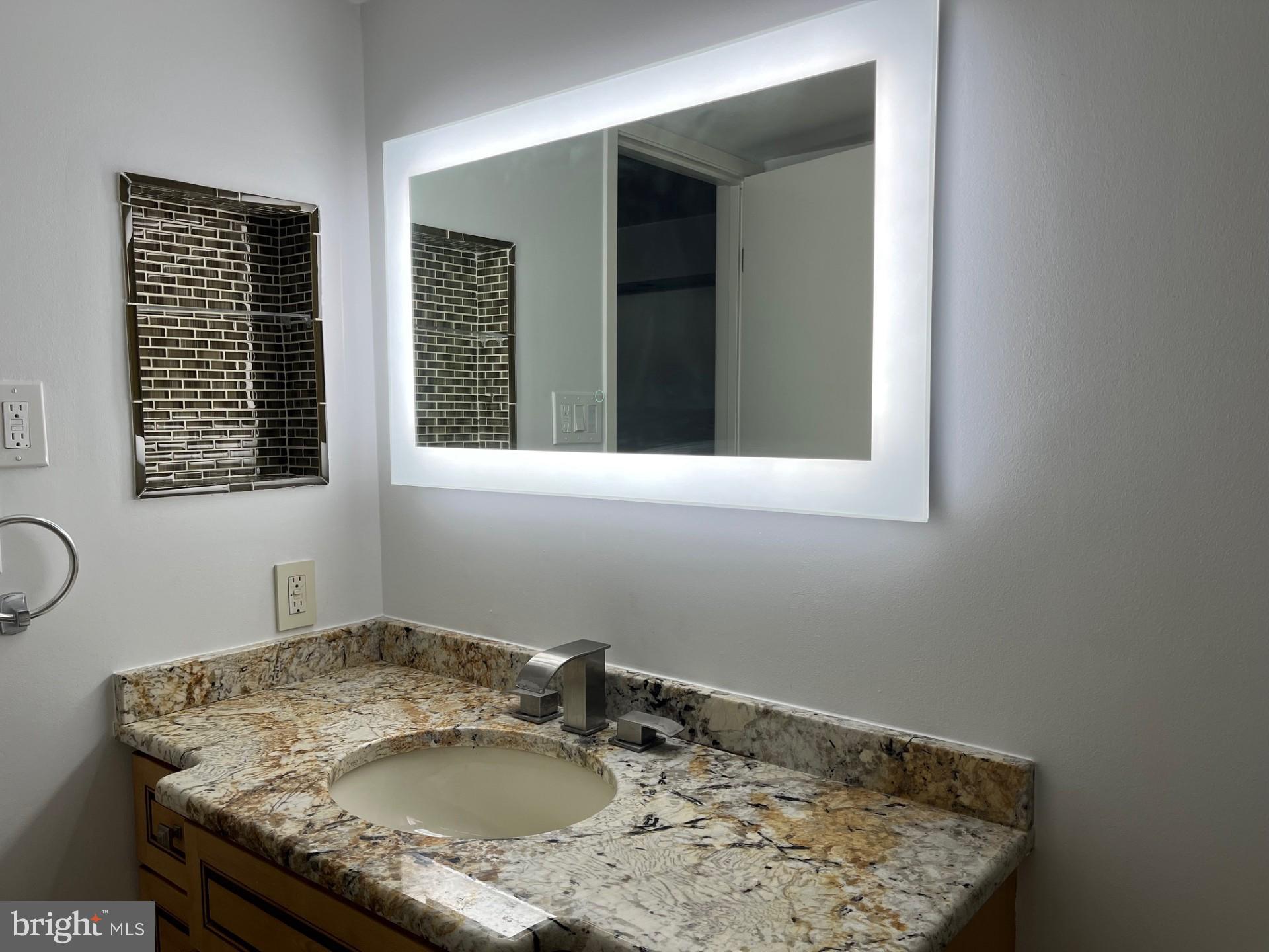 REGENCY AT MCLEAN - Residential Lease