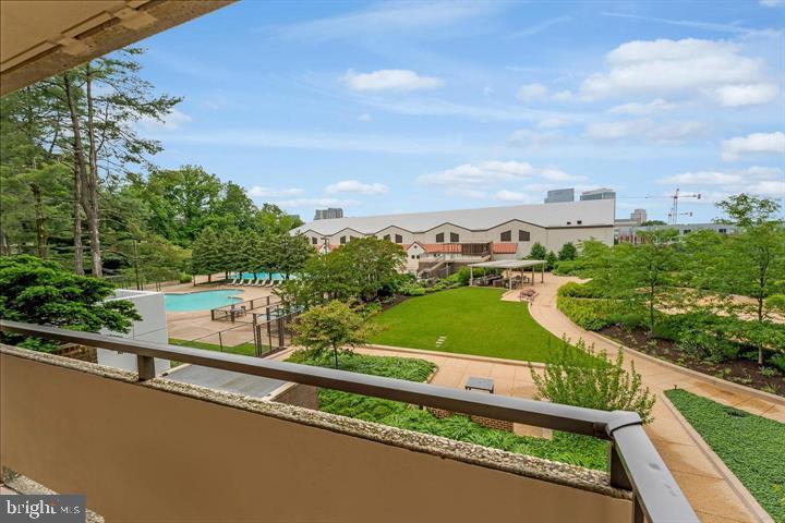 REGENCY AT MCLEAN - Residential Lease