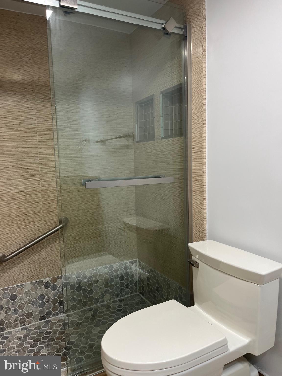 REGENCY AT MCLEAN - Residential Lease