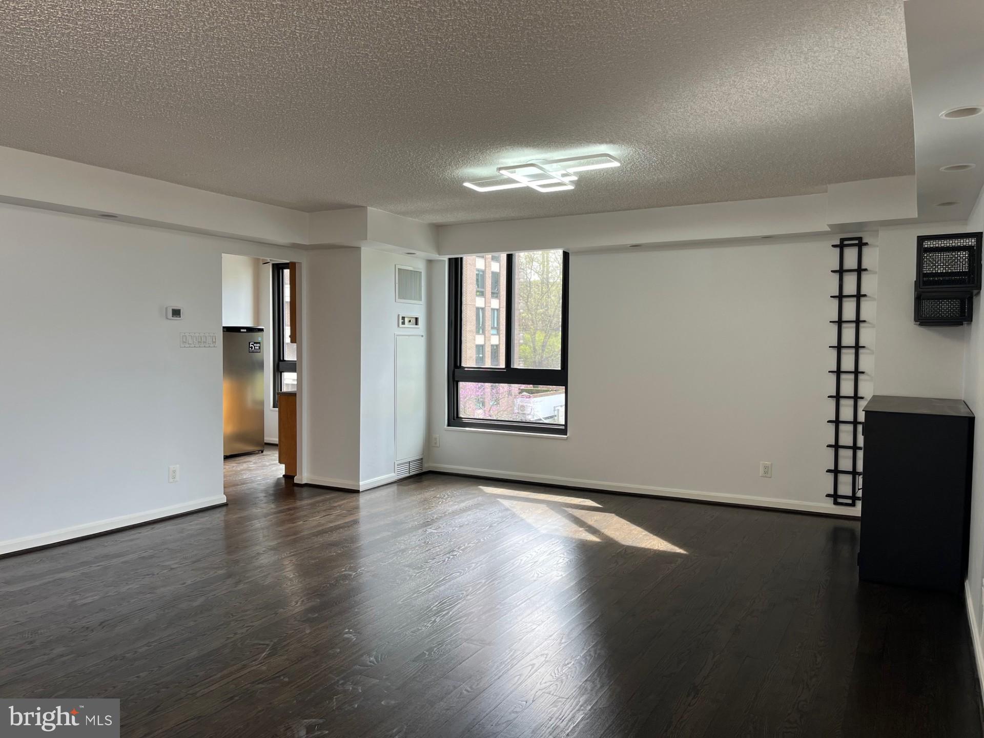 REGENCY AT MCLEAN - Residential Lease