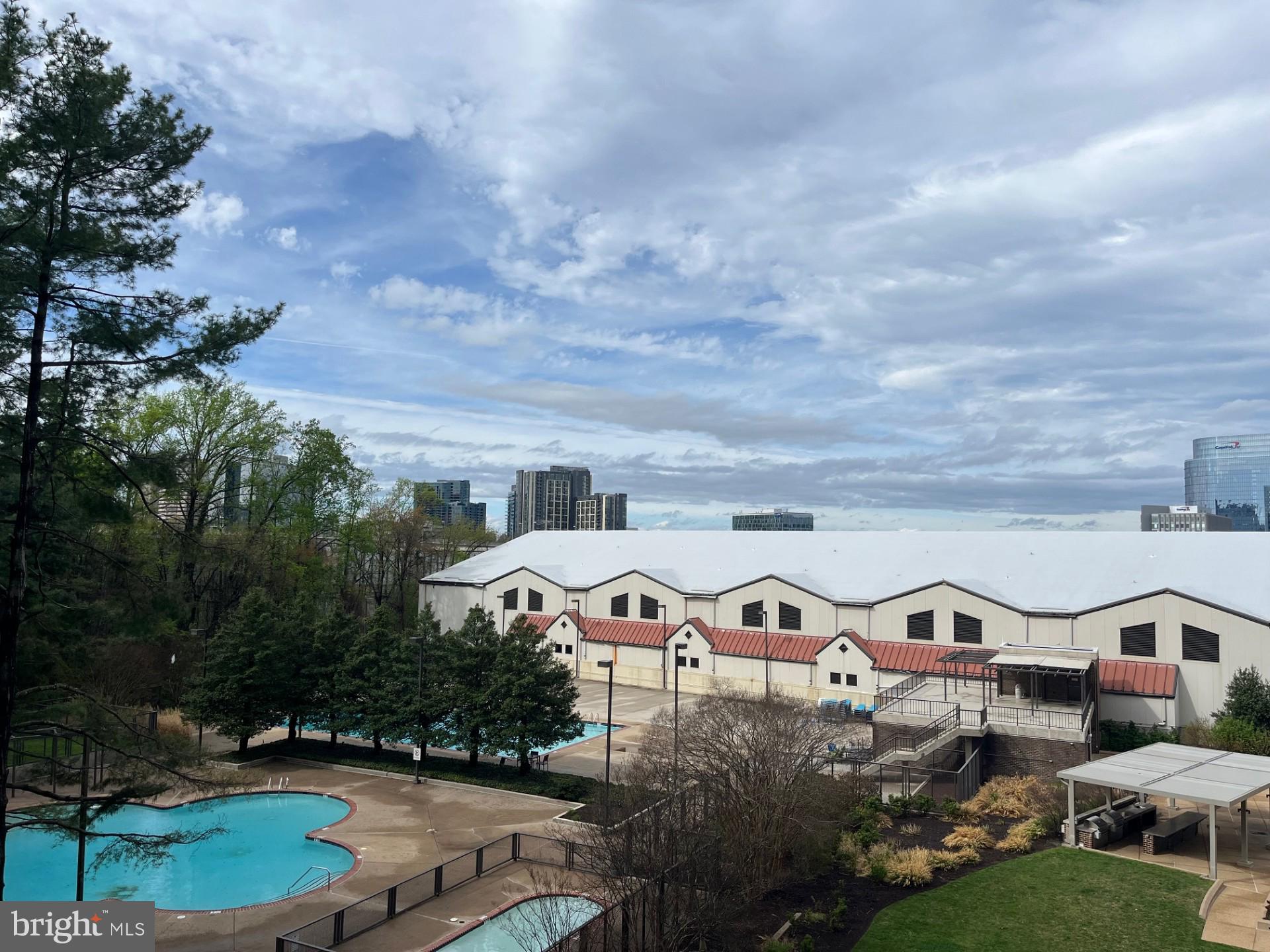 REGENCY AT MCLEAN - Residential Lease