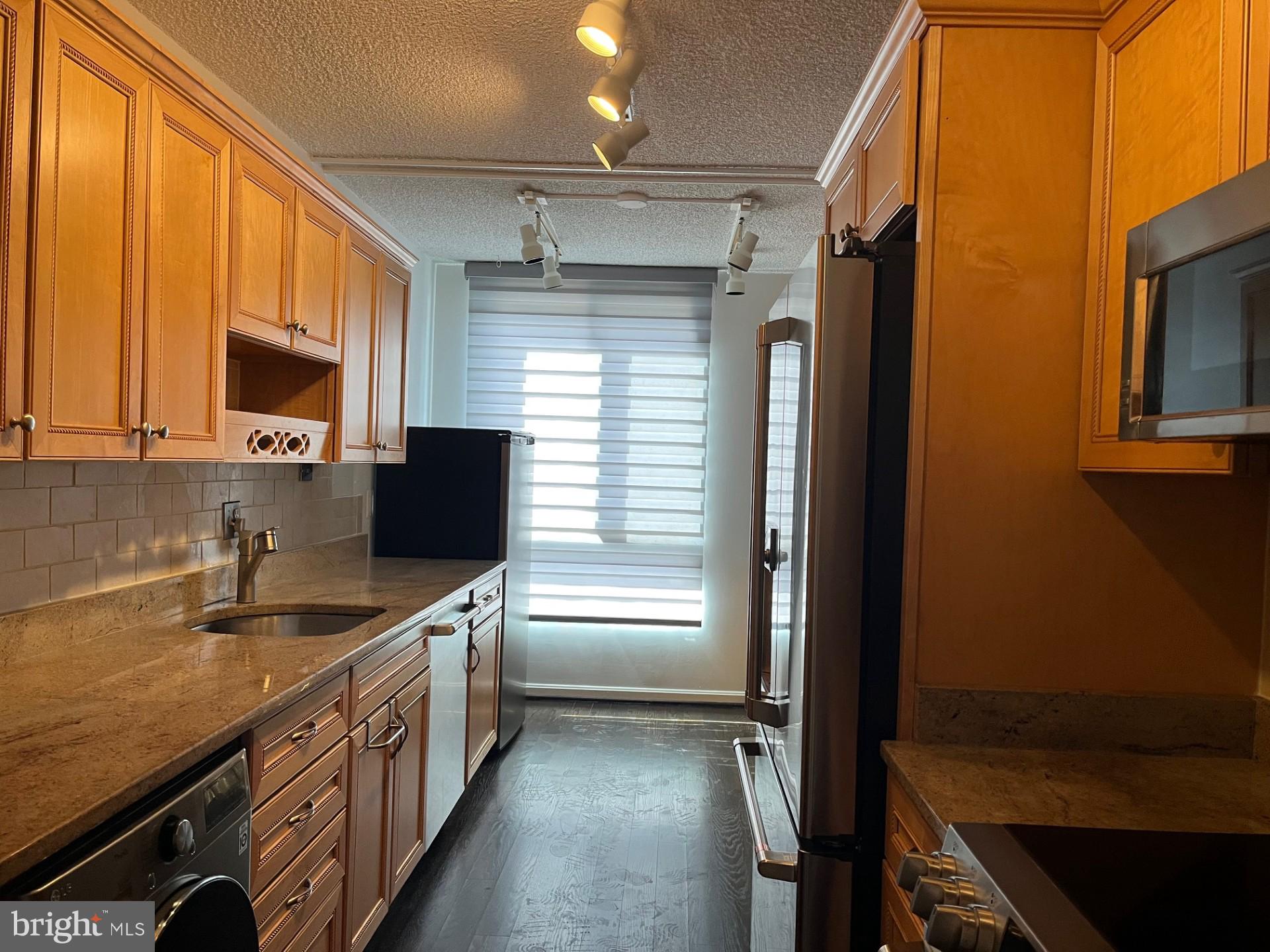 REGENCY AT MCLEAN - Residential Lease