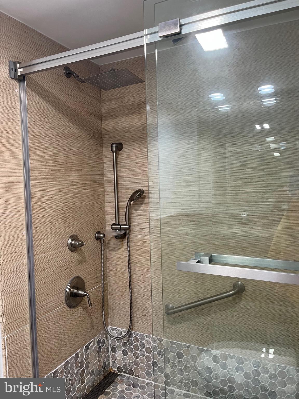 REGENCY AT MCLEAN - Residential Lease