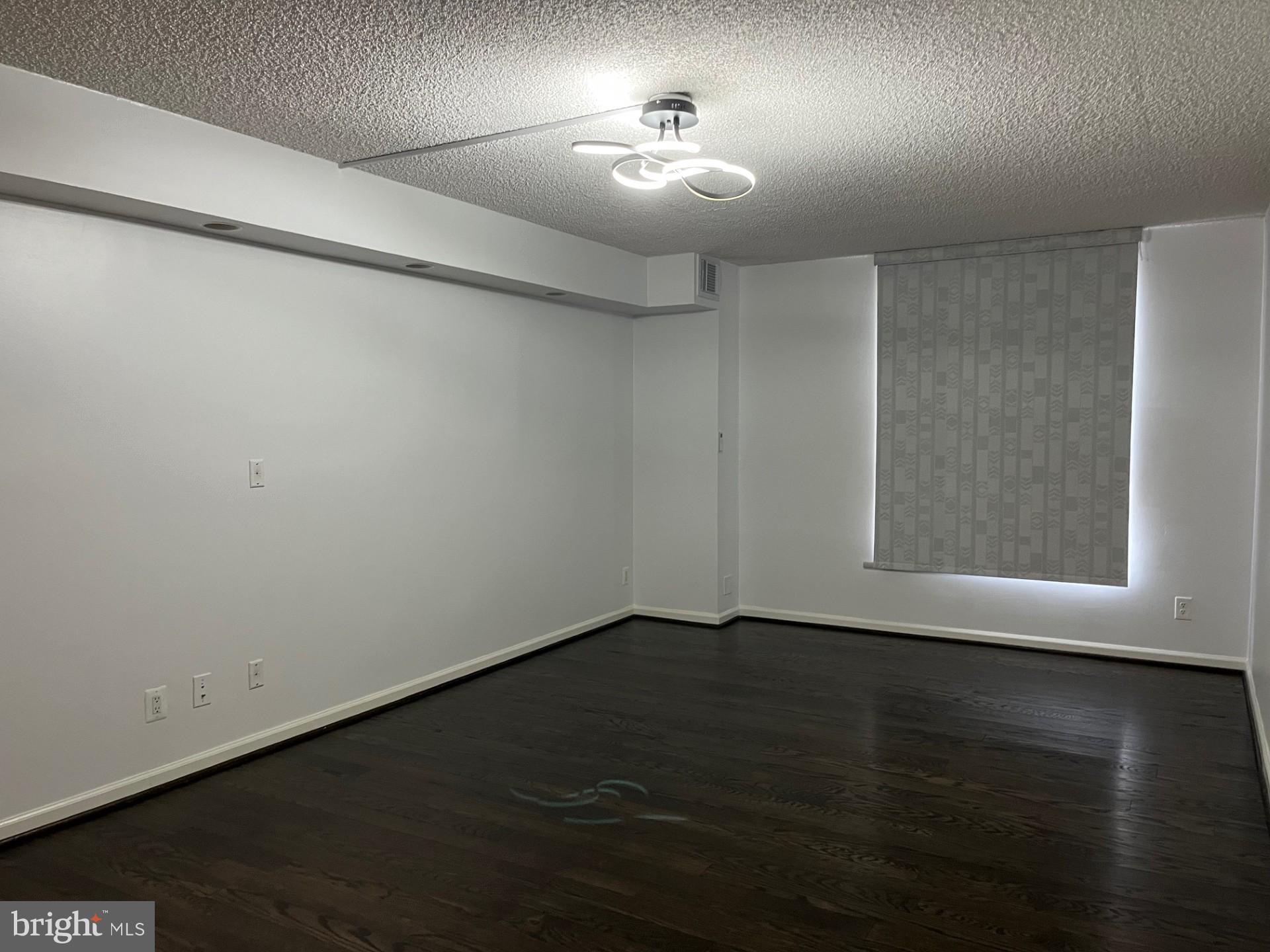 REGENCY AT MCLEAN - Residential Lease