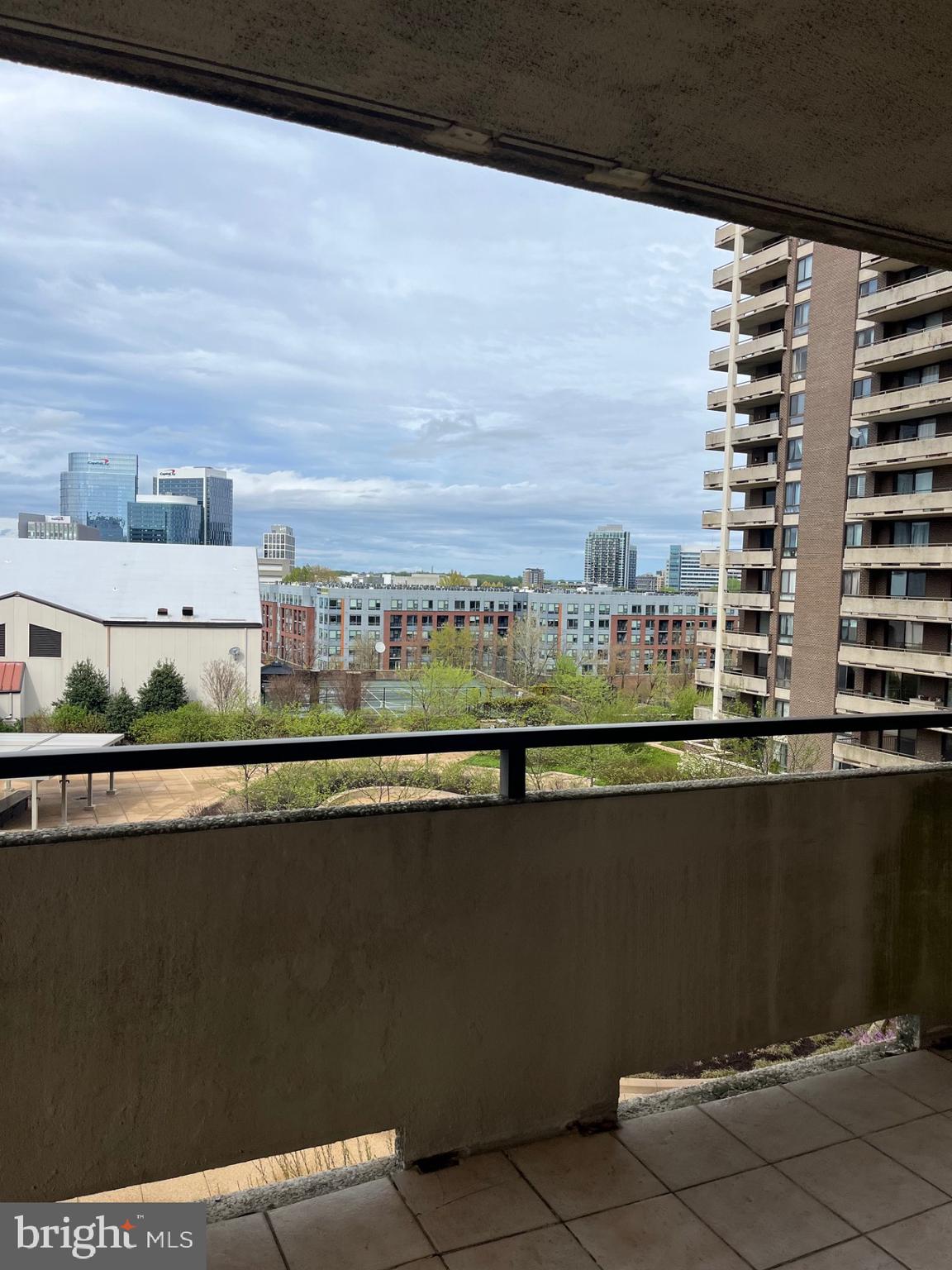 REGENCY AT MCLEAN - Residential Lease