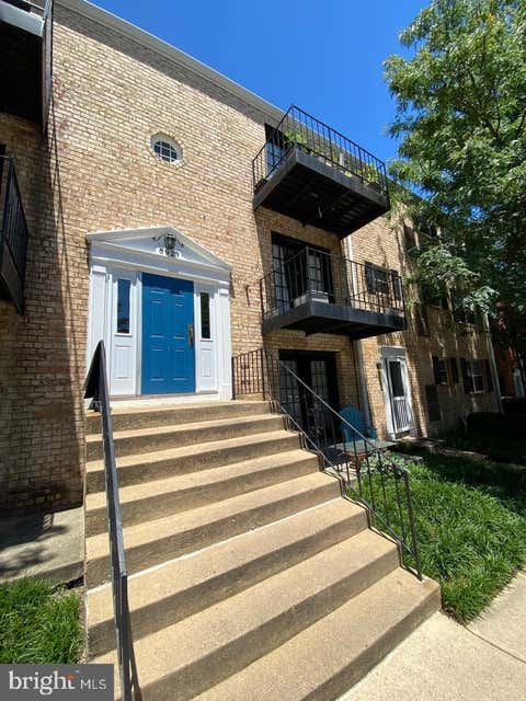 Photo of 5927 Quantrell Avenue #204, ALEXANDRIA, VA 22312 (MLS # VAAX2064974)