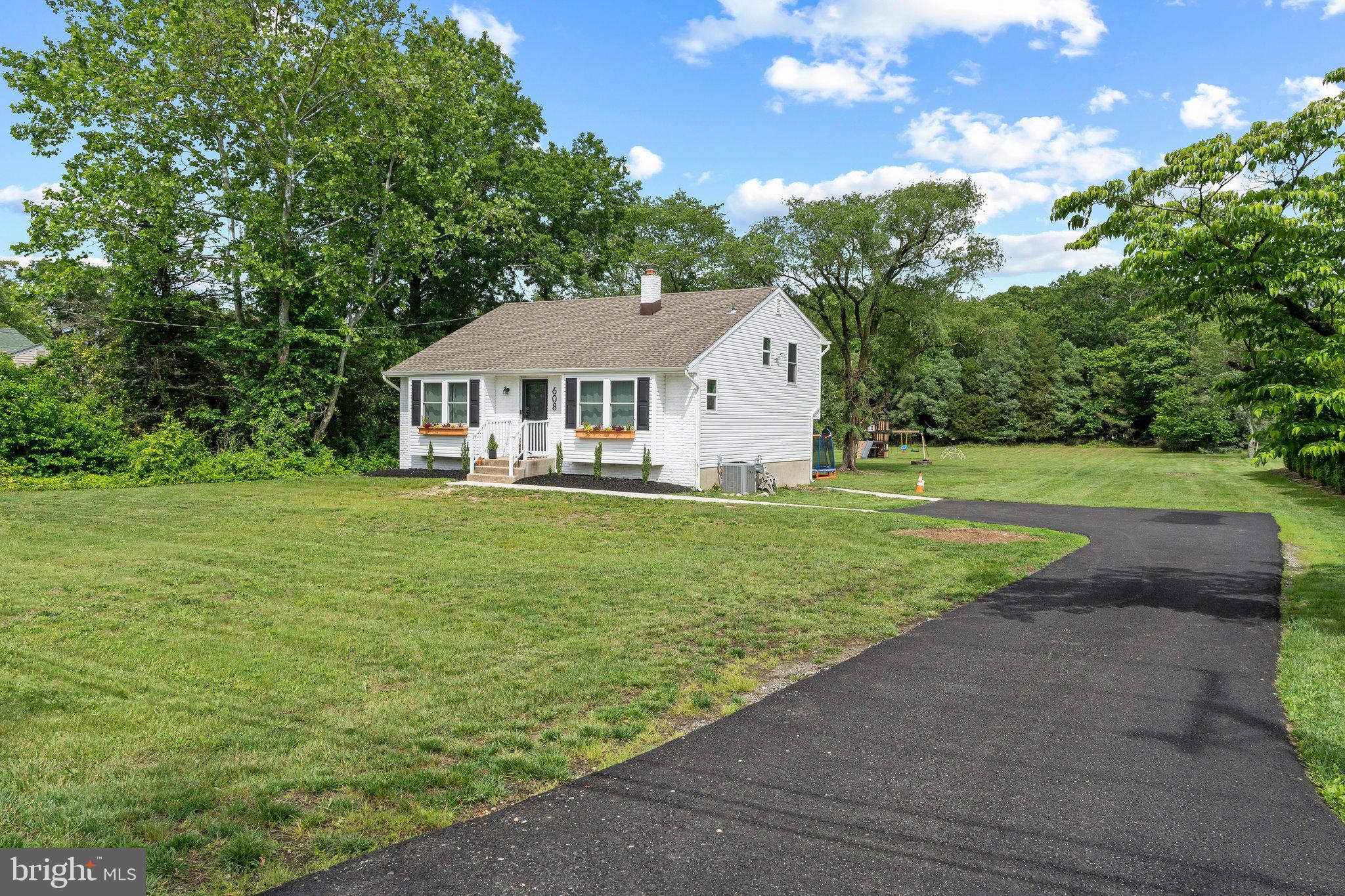 608 JONES ROAD