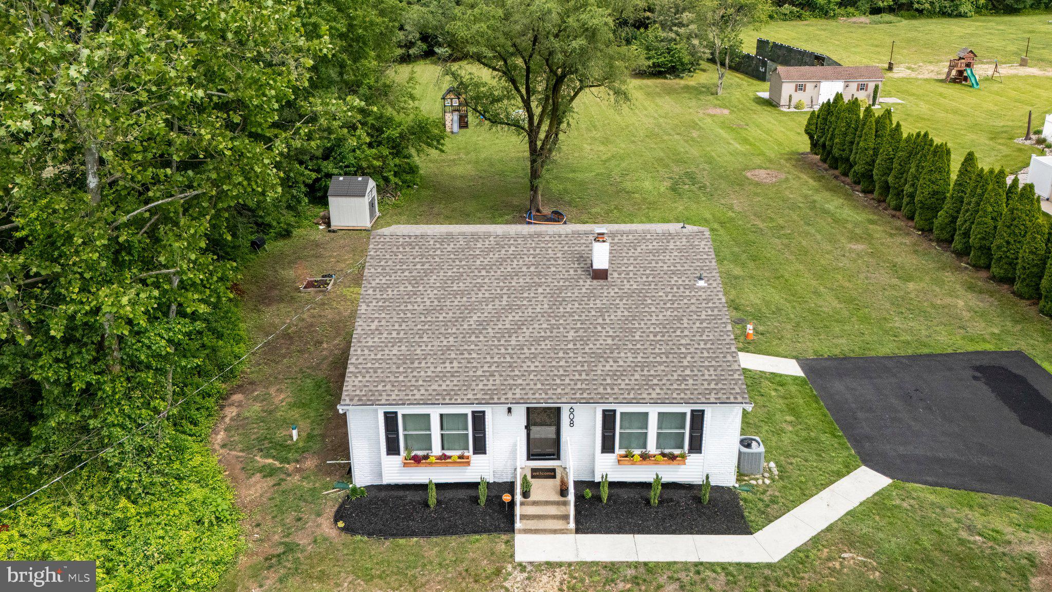 608 JONES ROAD