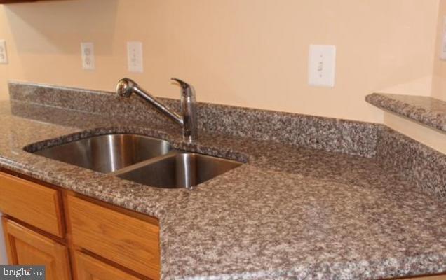 CARR AT CEDAR LAKES - Residential Lease