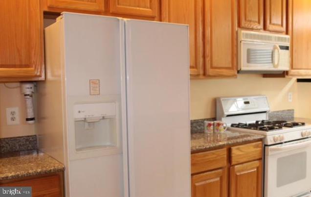 CARR AT CEDAR LAKES - Residential Lease