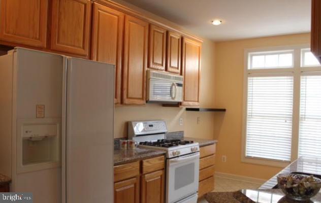 CARR AT CEDAR LAKES - Residential Lease