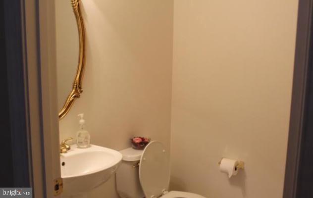 CARR AT CEDAR LAKES - Residential Lease