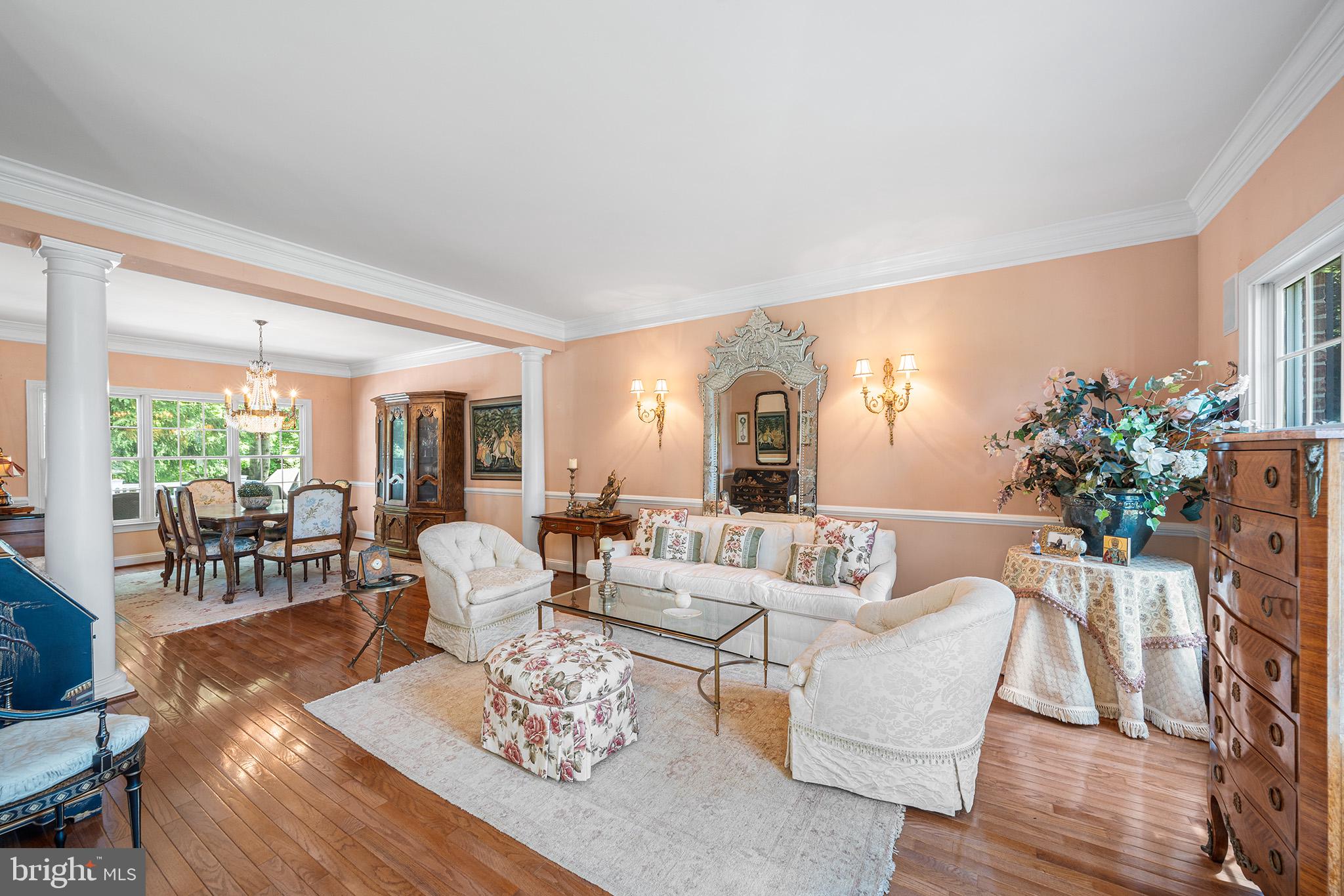 611 CASCADES COURT