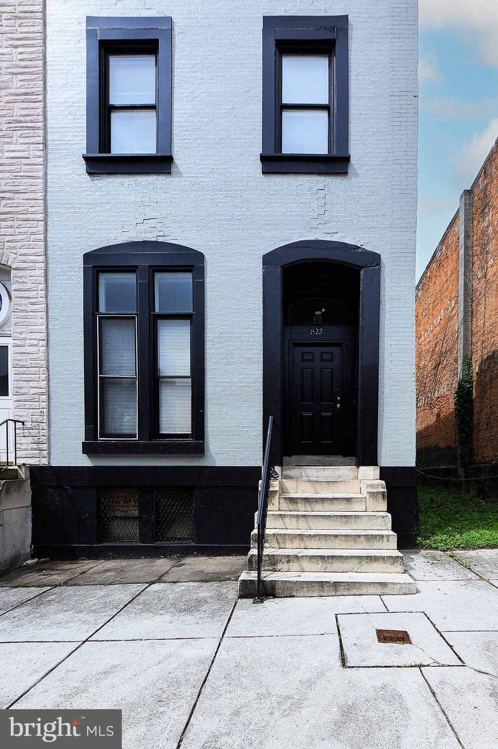UNION SQUARE - Residential Lease
