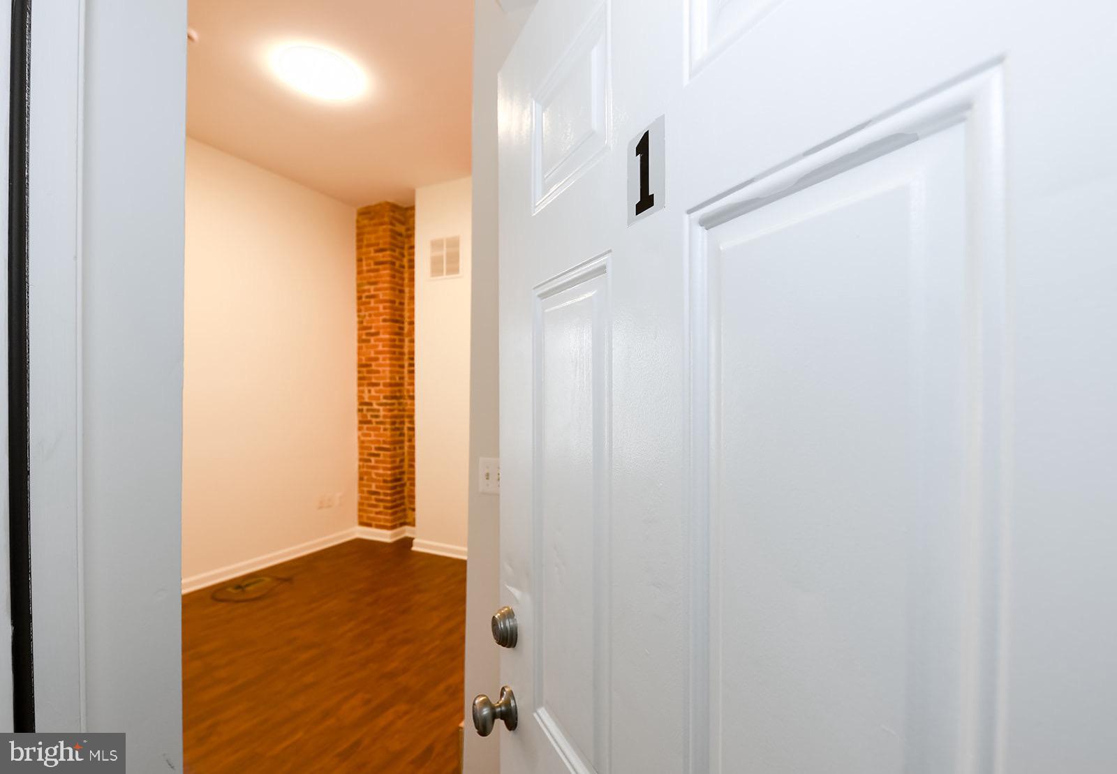 UNION SQUARE - Residential Lease