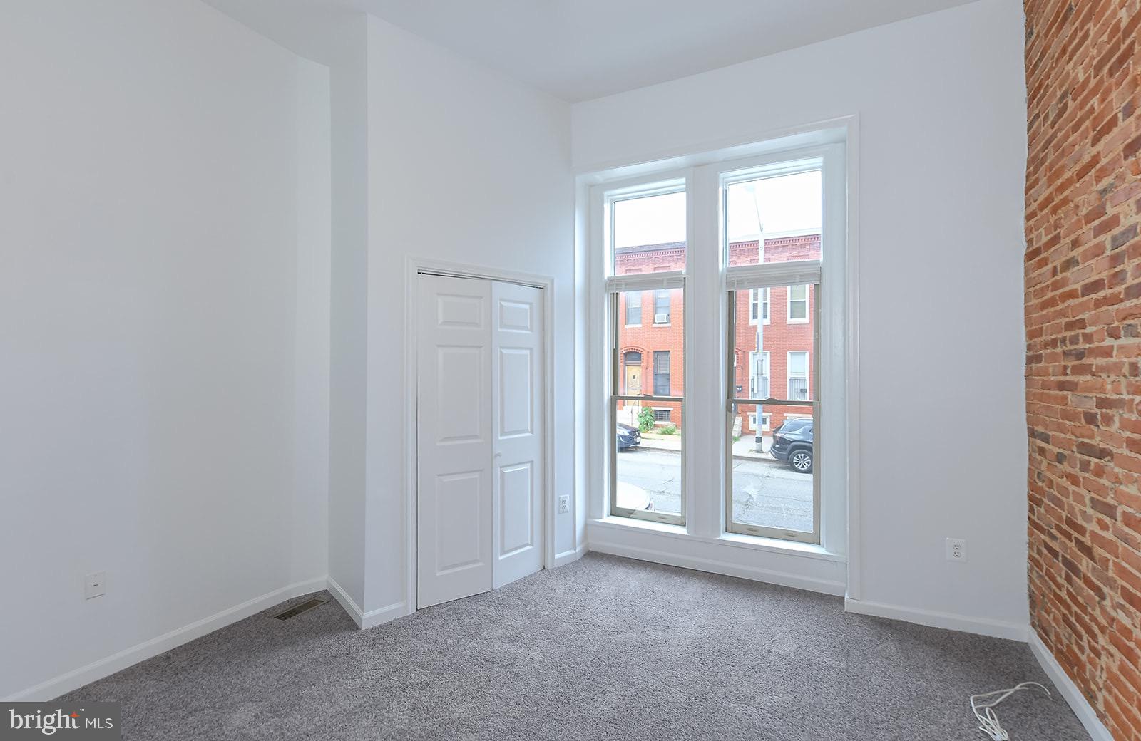UNION SQUARE - Residential Lease