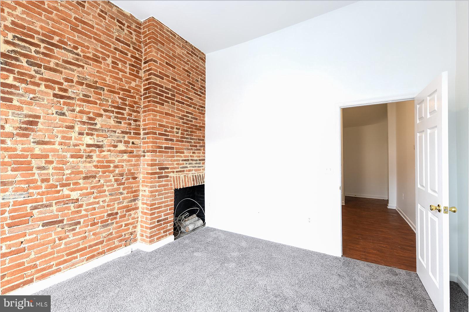 UNION SQUARE - Residential Lease