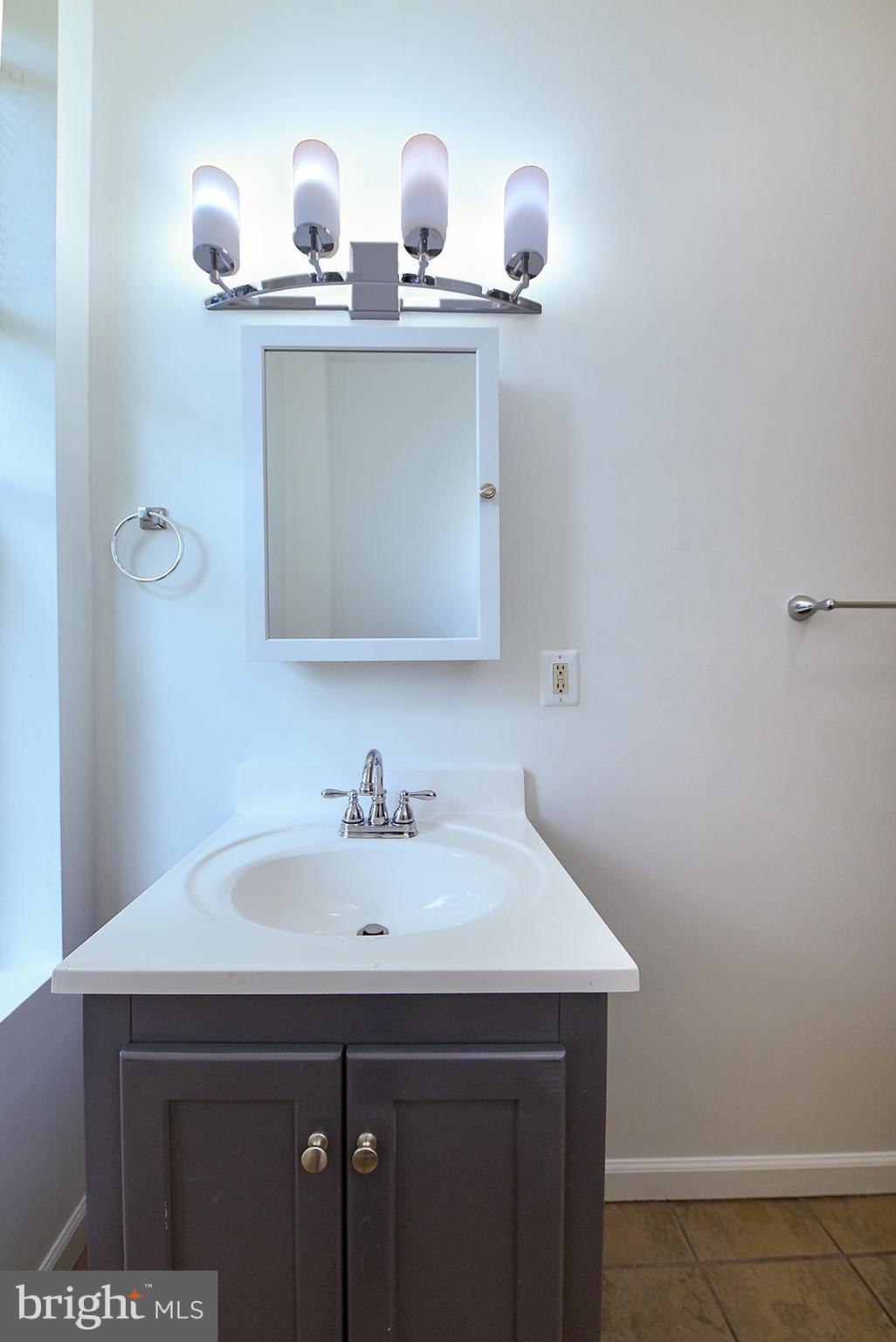 UNION SQUARE - Residential Lease