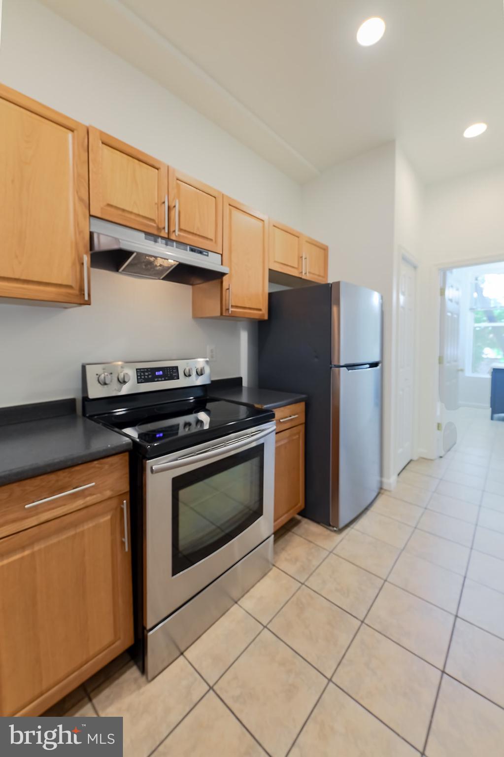 UNION SQUARE - Residential Lease