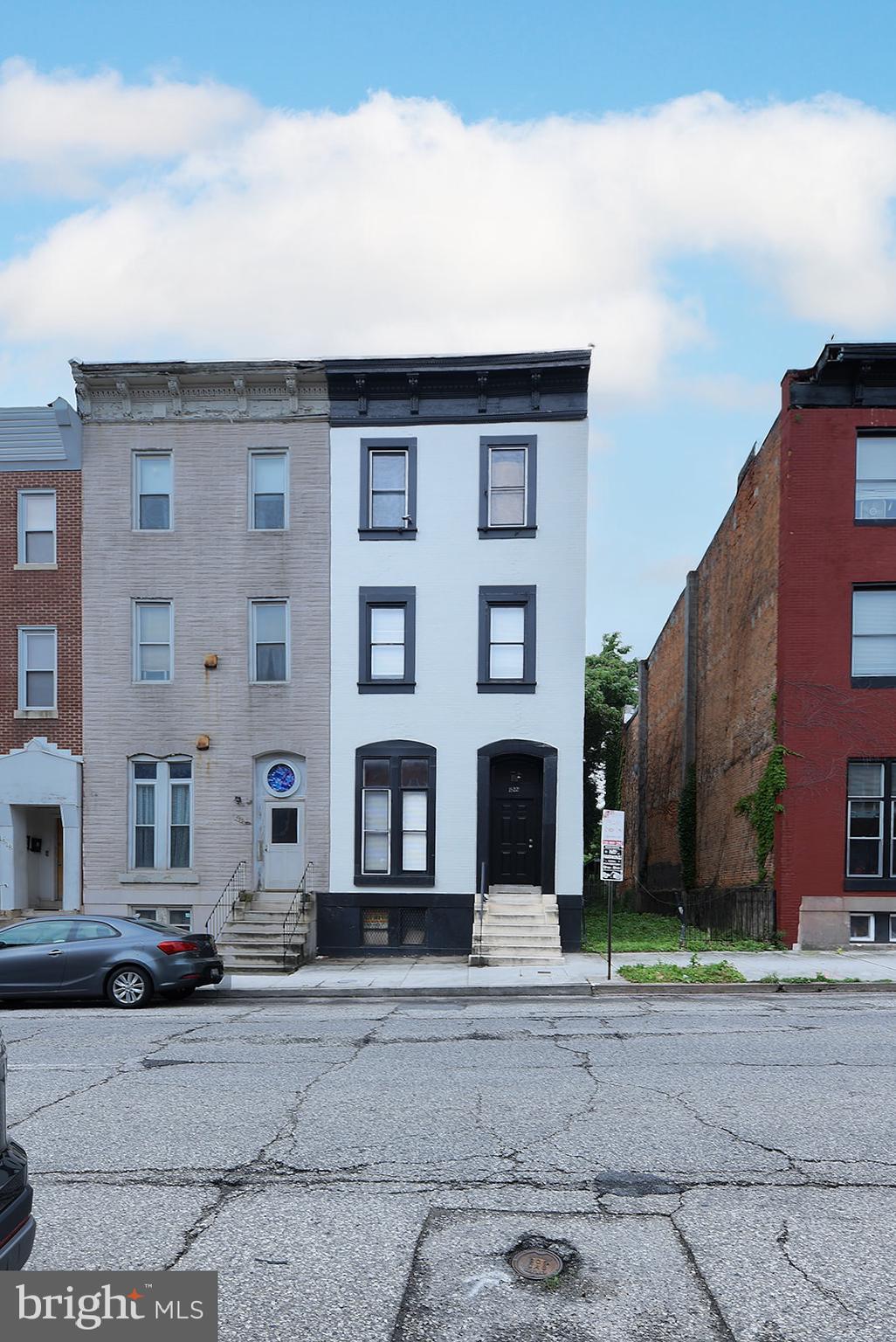 UNION SQUARE - Residential Lease