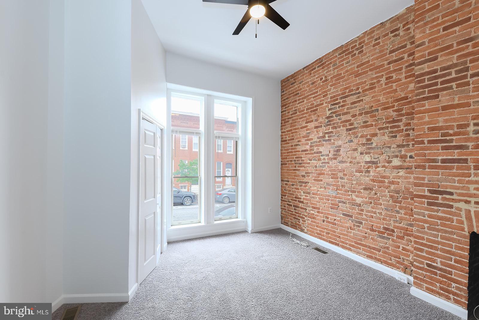 UNION SQUARE - Residential Lease