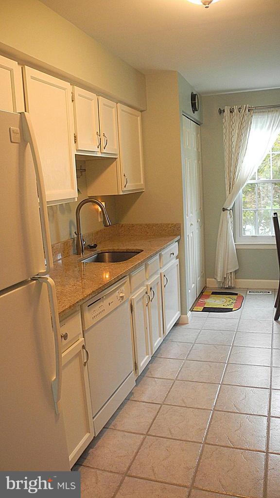 LAKE RIDGE - Residential
