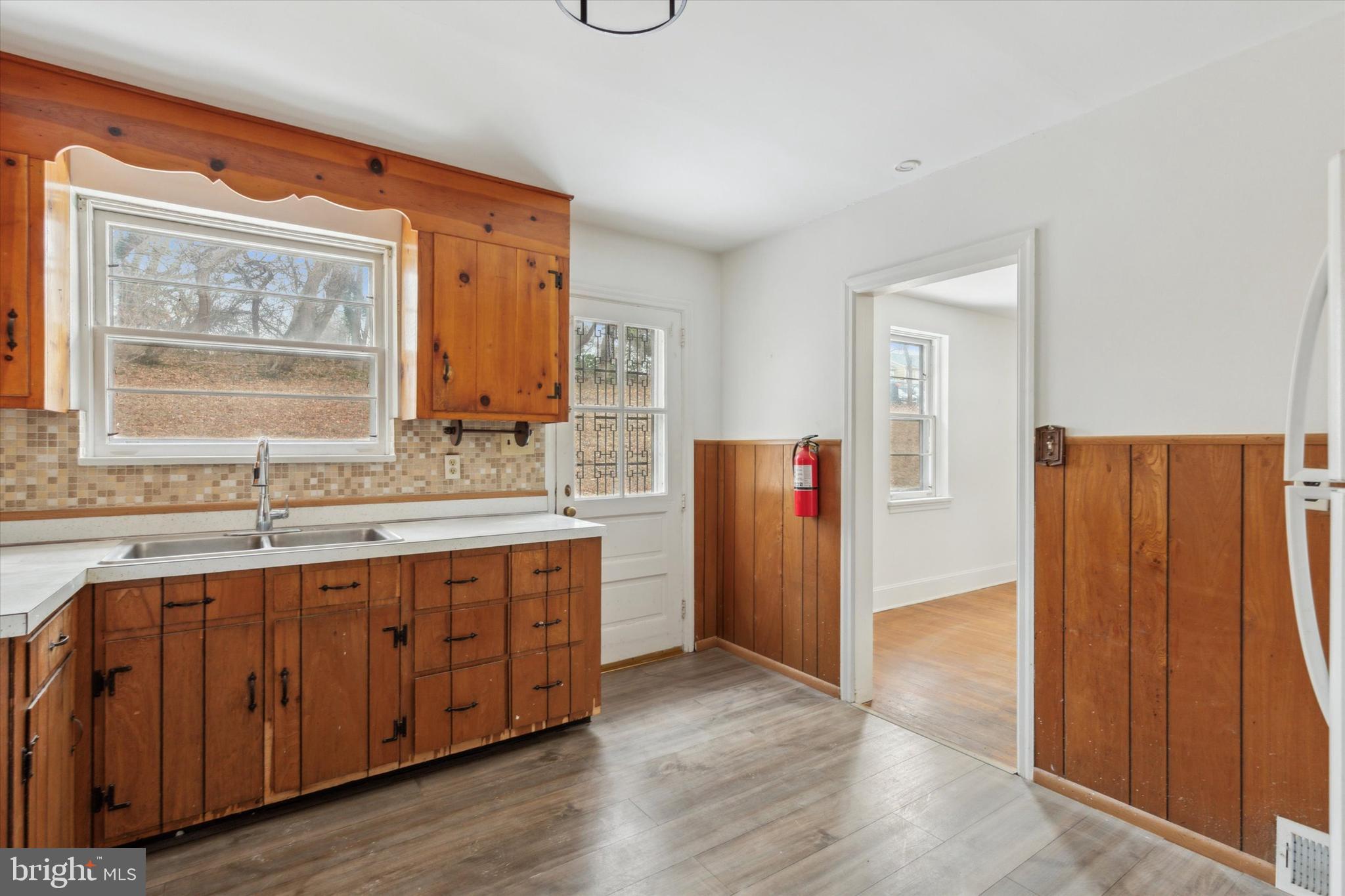 DEVON DOWNS - Residential Lease