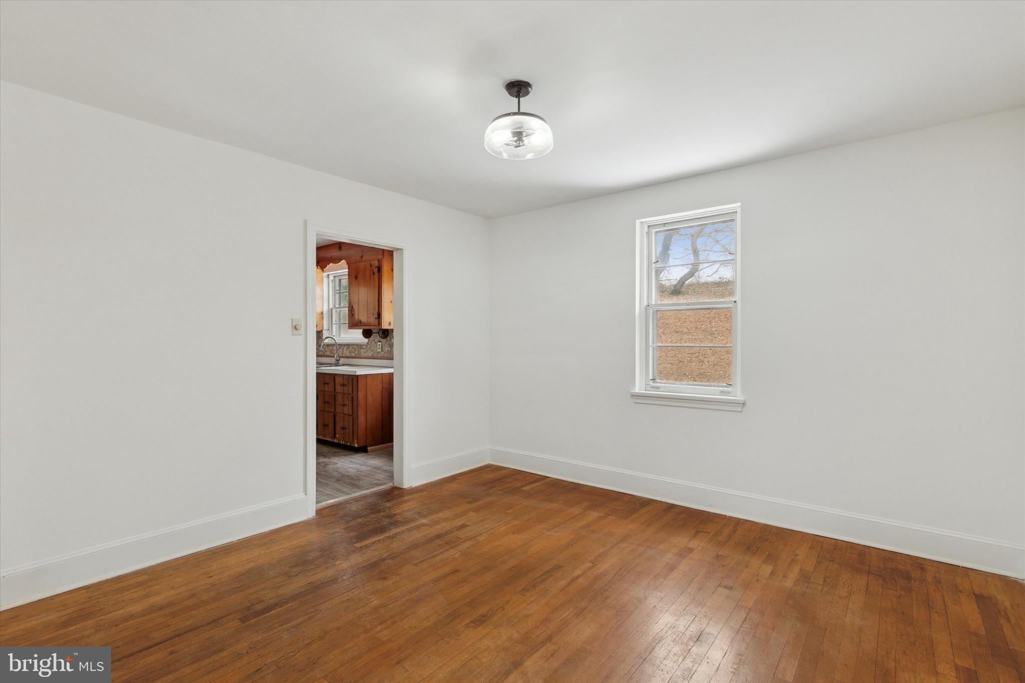 DEVON DOWNS - Residential Lease